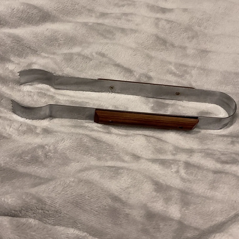 Ice bucket tongs
